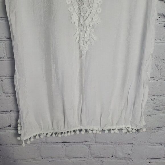 White Blouse  - Picture 3 of 11